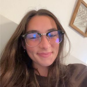 Meet your Posher, Dara